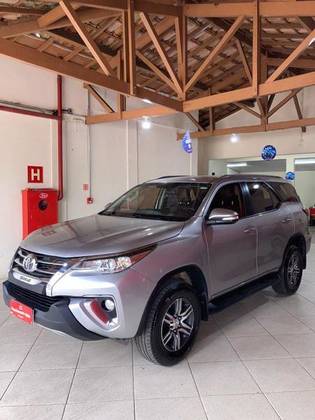 TOYOTA HILUX 2.7 SR 4X2 CD 16V FLEX 4P AUTOMÁTICO